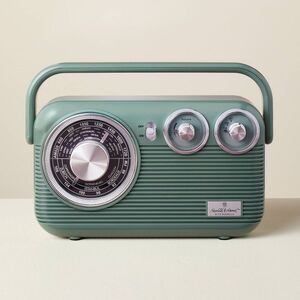 Retro Portable AM/FM Bluetooth Radio Green - Heart Green